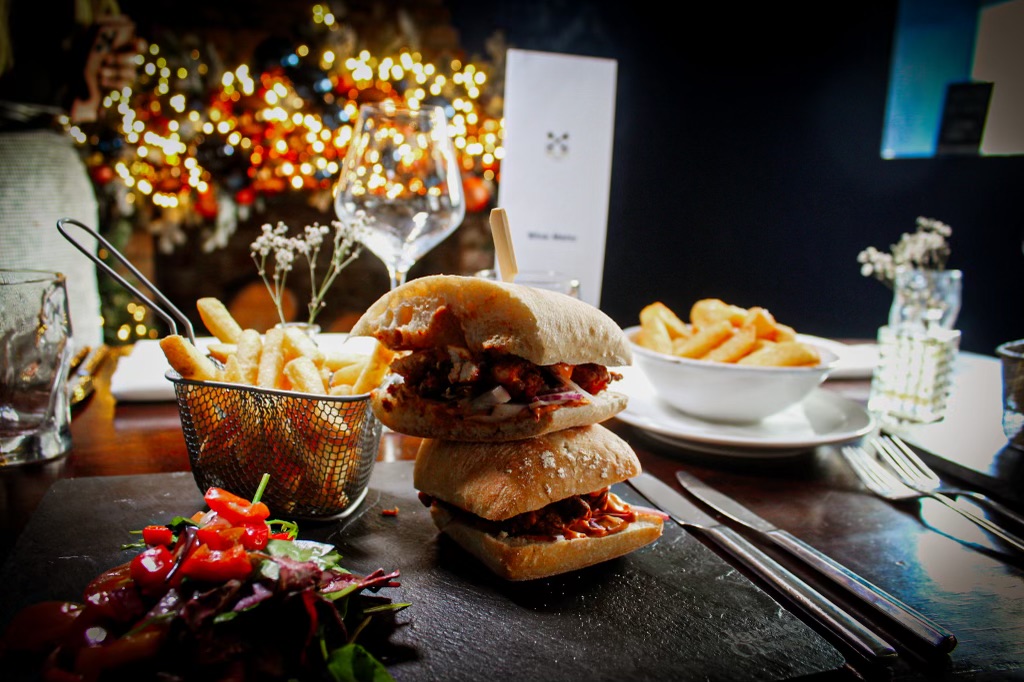 WHATS ON Events Cambridgeshire - A La Carte restaurant food